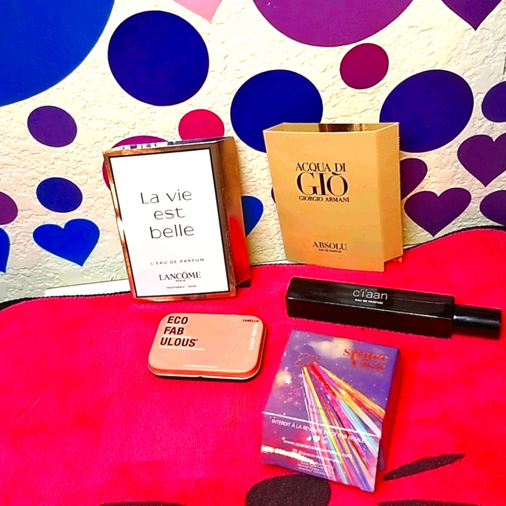 Fragrance/Blush/Highlighter Bundle